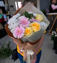 Букет цветов из:  Герберы, Розы и Хризантемы в Братовщине