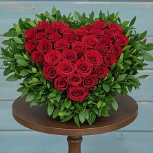 Композиция Сердце в любви в Братовщине Цветочная композиция из Розы в виде сердца в Братовщине