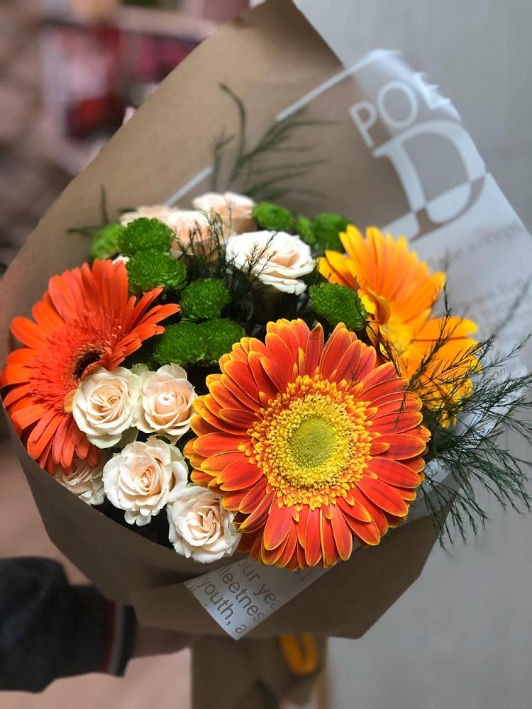 Букет желтый закат в Братовщине Букет цветов из: Герберы, Хризантемы и Розы в Братовщине