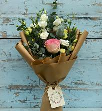 Букет нежный привет в Братовщине Букет цветов из: Розы и Лизиантусы в Братовщине